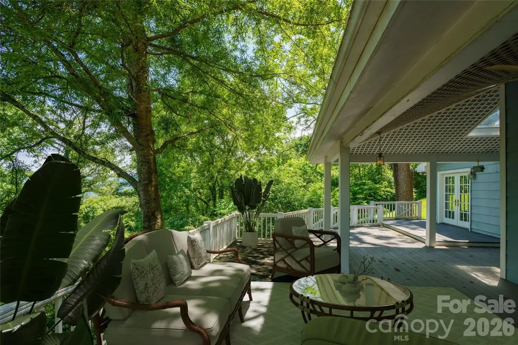 32 Delano Road Asheville NC 28805