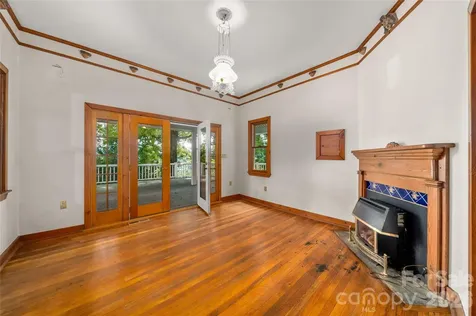 32 Delano Road Asheville NC 28805