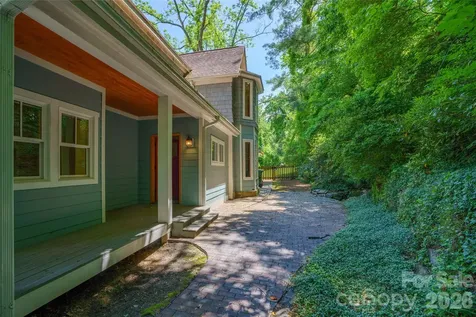 32 Delano Road Asheville NC 28805