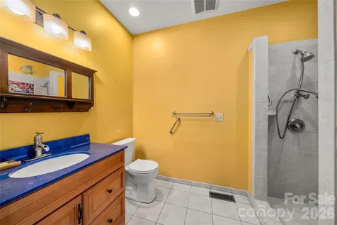32 Delano Road Asheville NC 28805