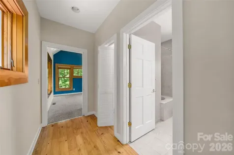 32 Delano Road Asheville NC 28805