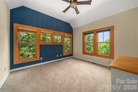 32 Delano Road Asheville NC 28805