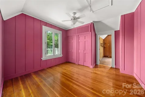 32 Delano Road Asheville NC 28805
