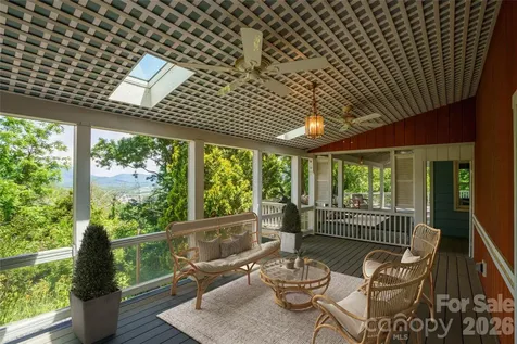 32 Delano Road Asheville NC 28805