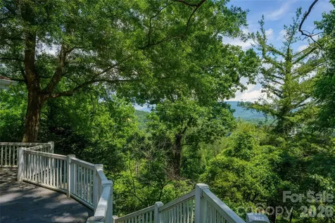 32 Delano Road Asheville NC 28805