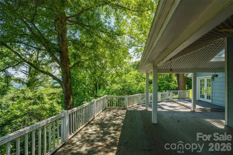 32 Delano Road Asheville NC 28805