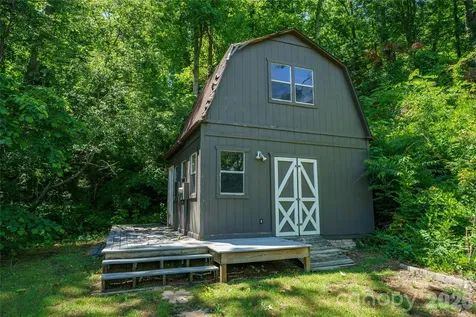 32 Delano Road Asheville NC 28805