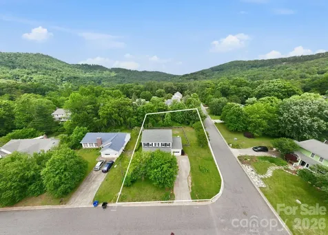 16 Trappers Run Drive Asheville NC 28805