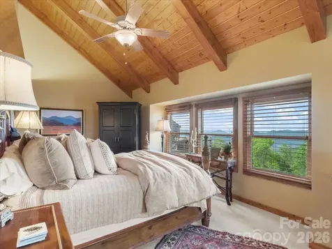 373 Rhododendron Lane Burnsville NC 28714