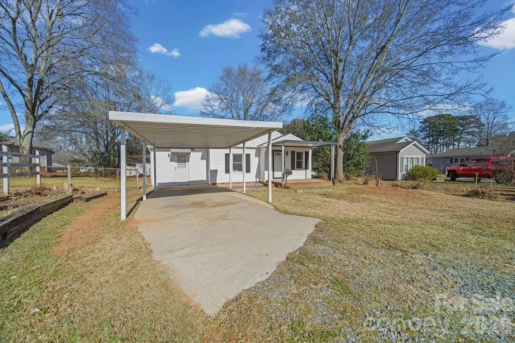 211 9th Street Belmont NC 28012