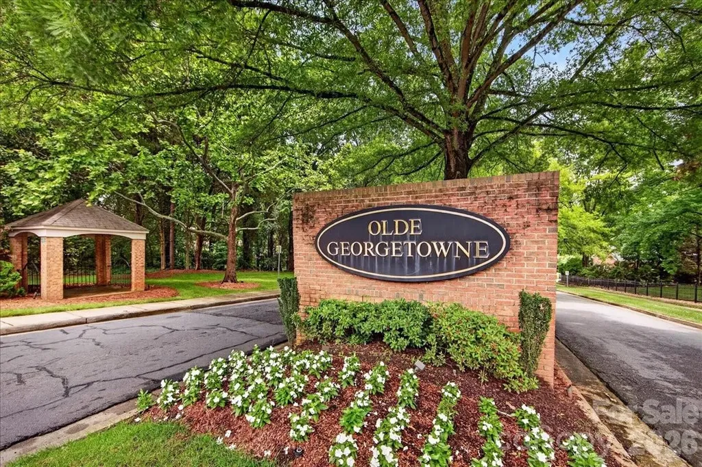 6724 Constitution Lane Charlotte NC 28210