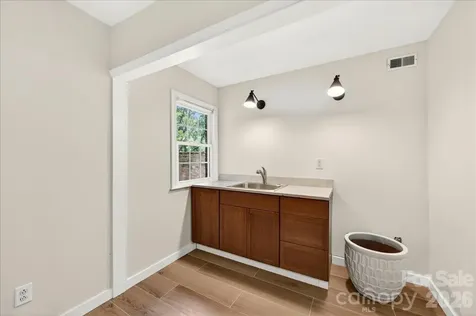 6724 Constitution Lane Charlotte NC 28210