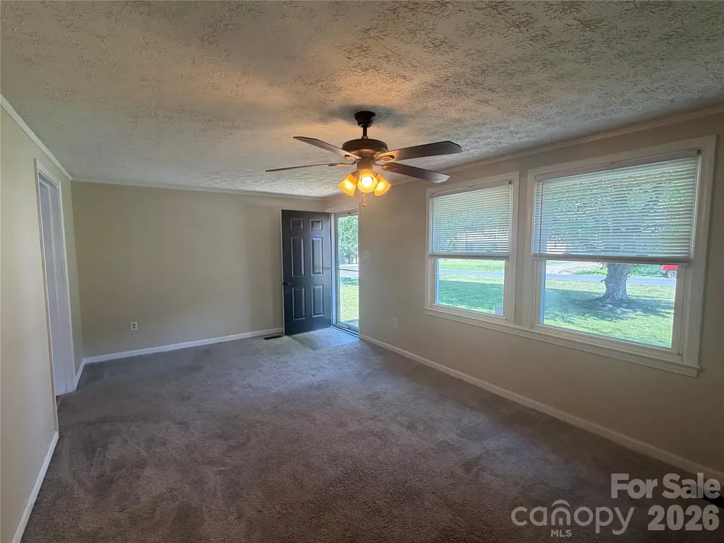 617 Oakwood Lane Gastonia NC 28056