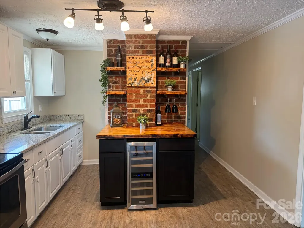 617 Oakwood Lane Gastonia NC 28056