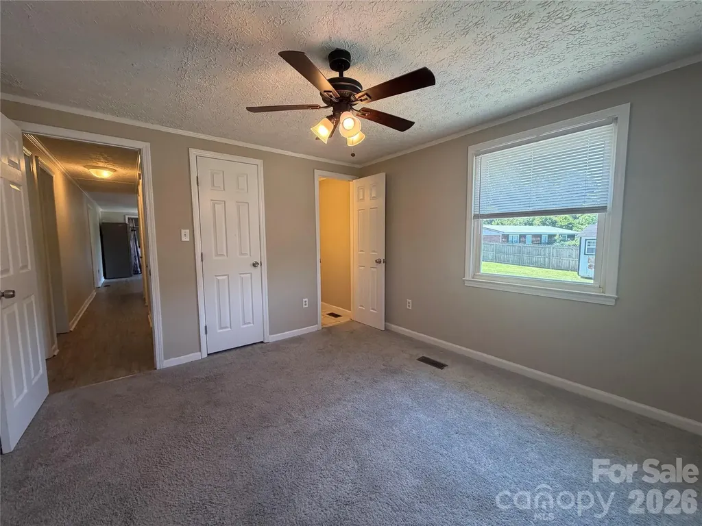 617 Oakwood Lane Gastonia NC 28056