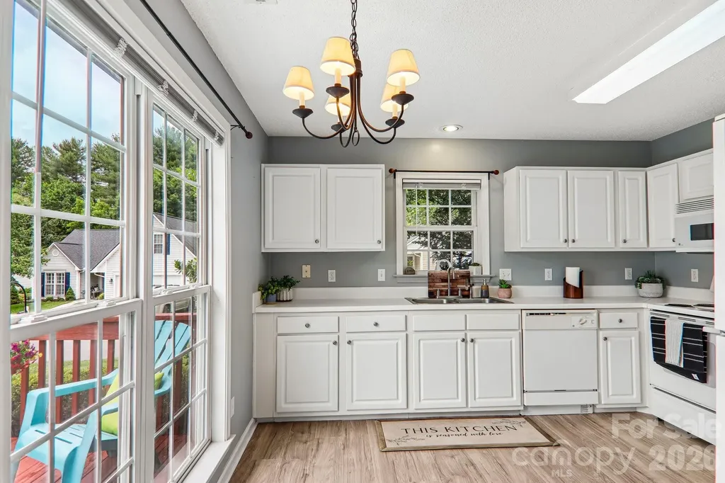 12 Wineberry Court Fletcher NC 28732