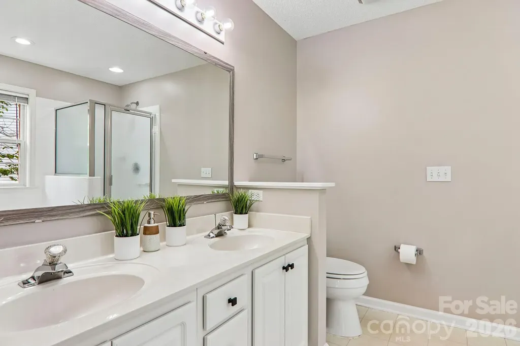 12 Wineberry Court Fletcher NC 28732