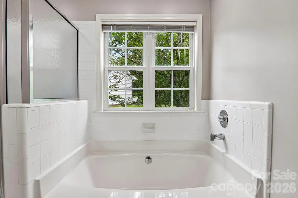 12 Wineberry Court Fletcher NC 28732