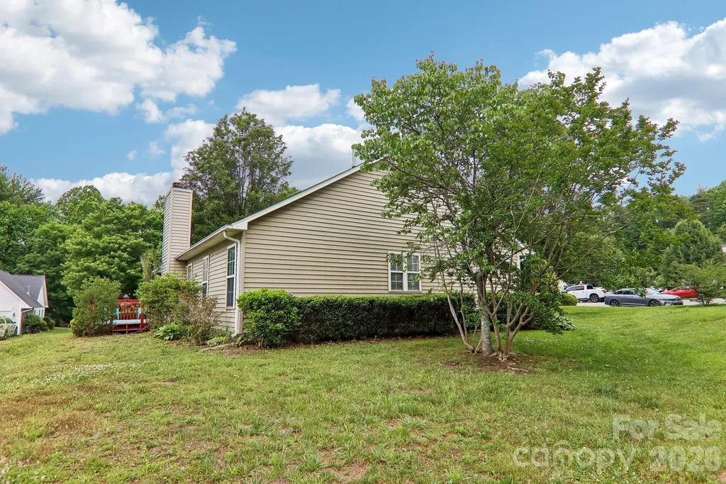 12 Wineberry Court Fletcher NC 28732