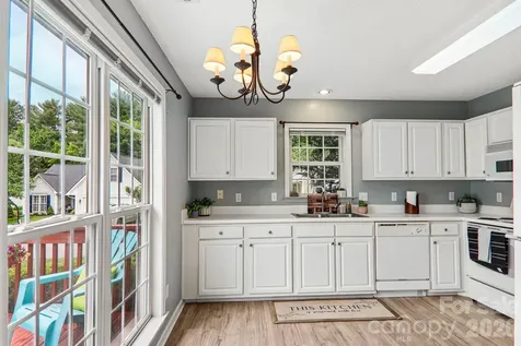 12 Wineberry Court Fletcher NC 28732