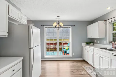 12 Wineberry Court Fletcher NC 28732