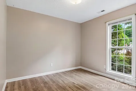 12 Wineberry Court Fletcher NC 28732