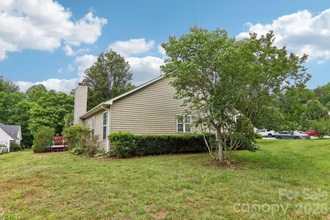 12 Wineberry Court Fletcher NC 28732