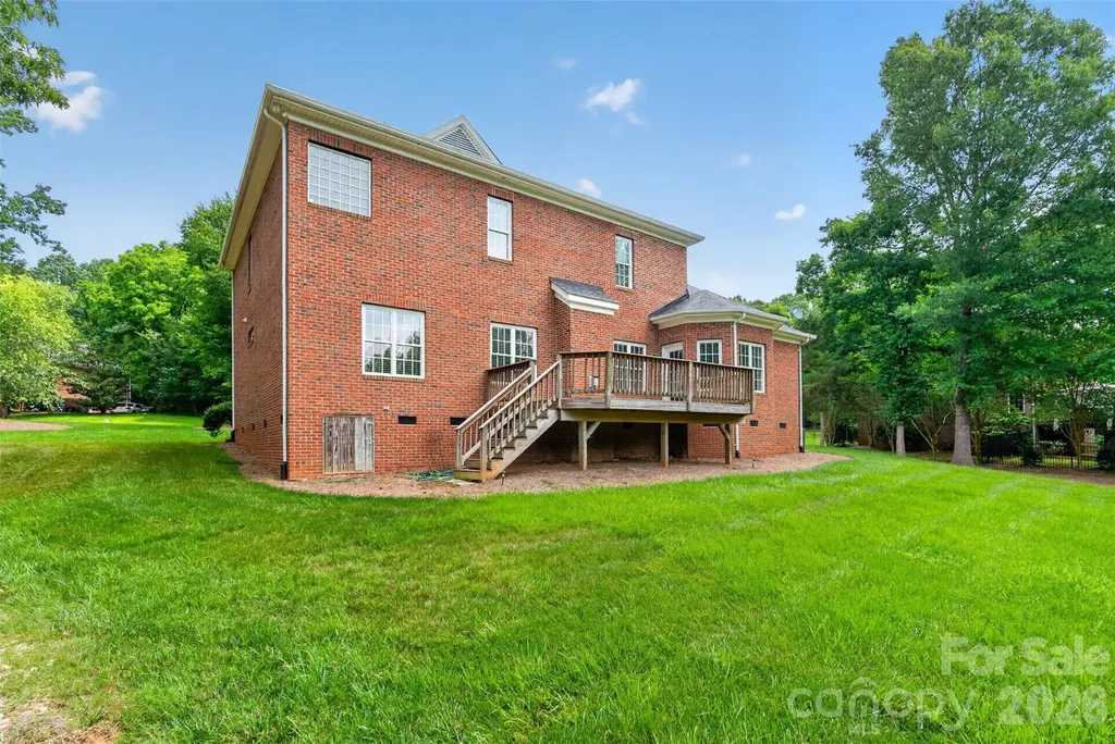 1900 Crestgate Drive Waxhaw NC 28173