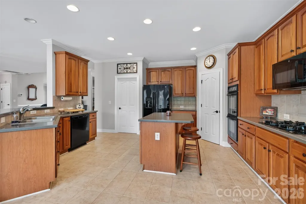1900 Crestgate Drive Waxhaw NC 28173