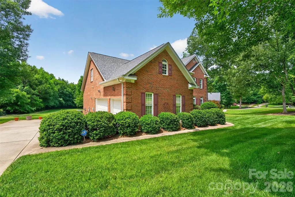 1900 Crestgate Drive Waxhaw NC 28173