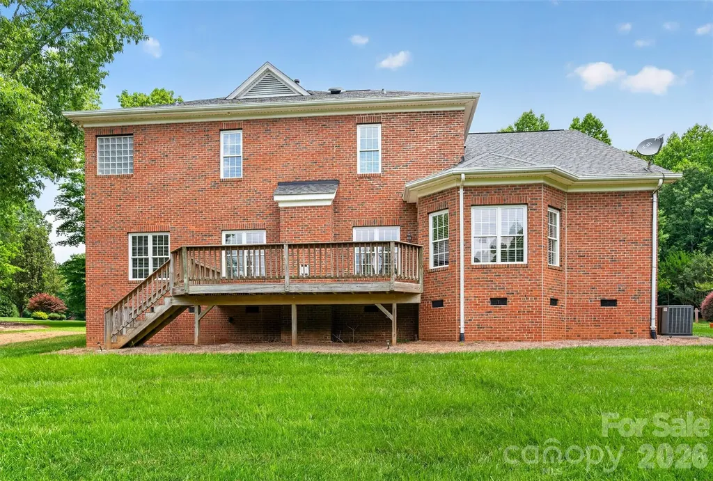 1900 Crestgate Drive Waxhaw NC 28173
