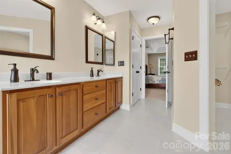 1900 Crestgate Drive Waxhaw NC 28173