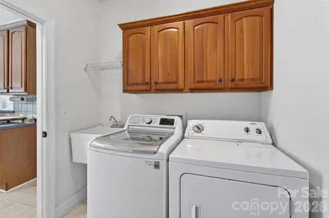 1900 Crestgate Drive Waxhaw NC 28173