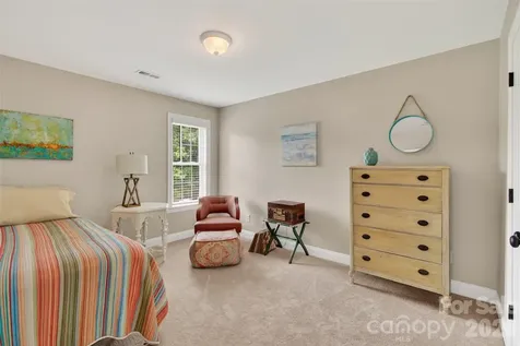 1900 Crestgate Drive Waxhaw NC 28173