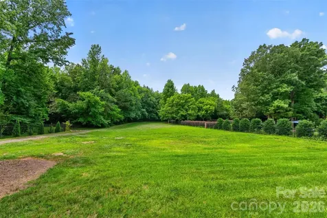 1900 Crestgate Drive Waxhaw NC 28173