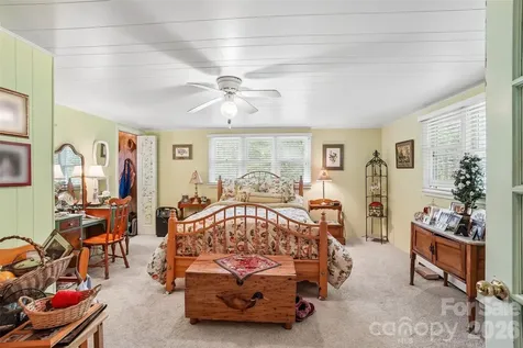 66 Pinto Trail Sylva NC 28779