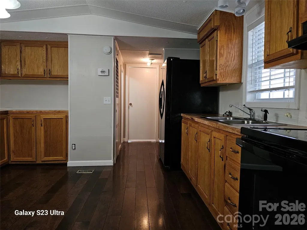656 Water Street Bakersville NC 28705