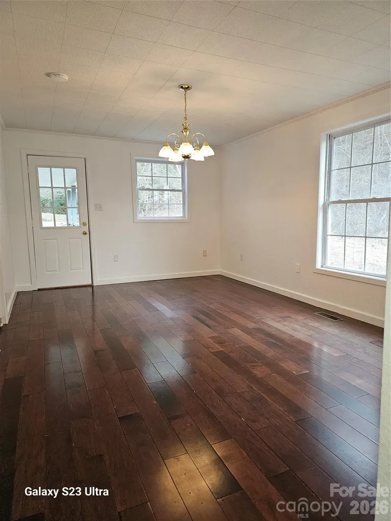 656 Water Street Bakersville NC 28705