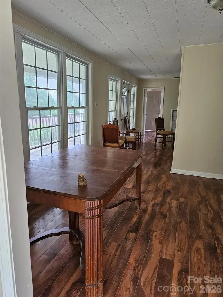 656 Water Street Bakersville NC 28705
