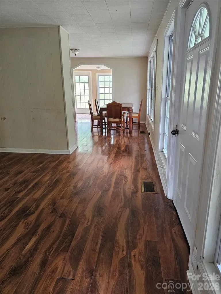 656 Water Street Bakersville NC 28705