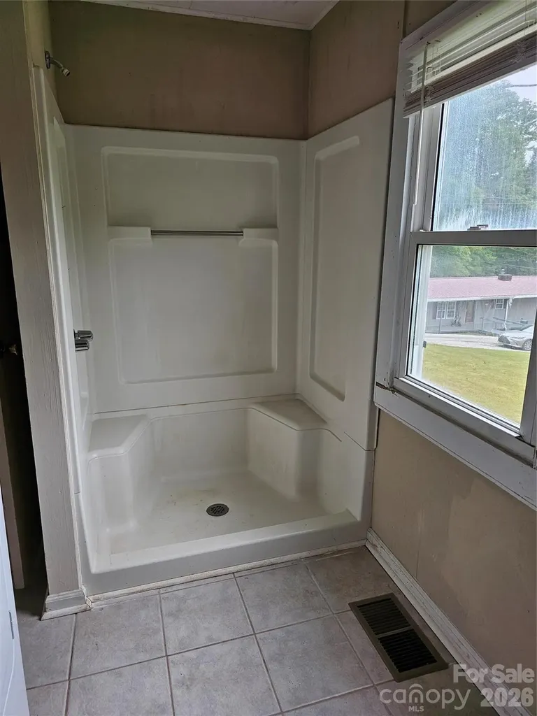 656 Water Street Bakersville NC 28705