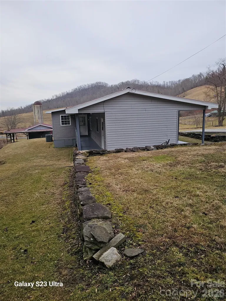 656 Water Street Bakersville NC 28705