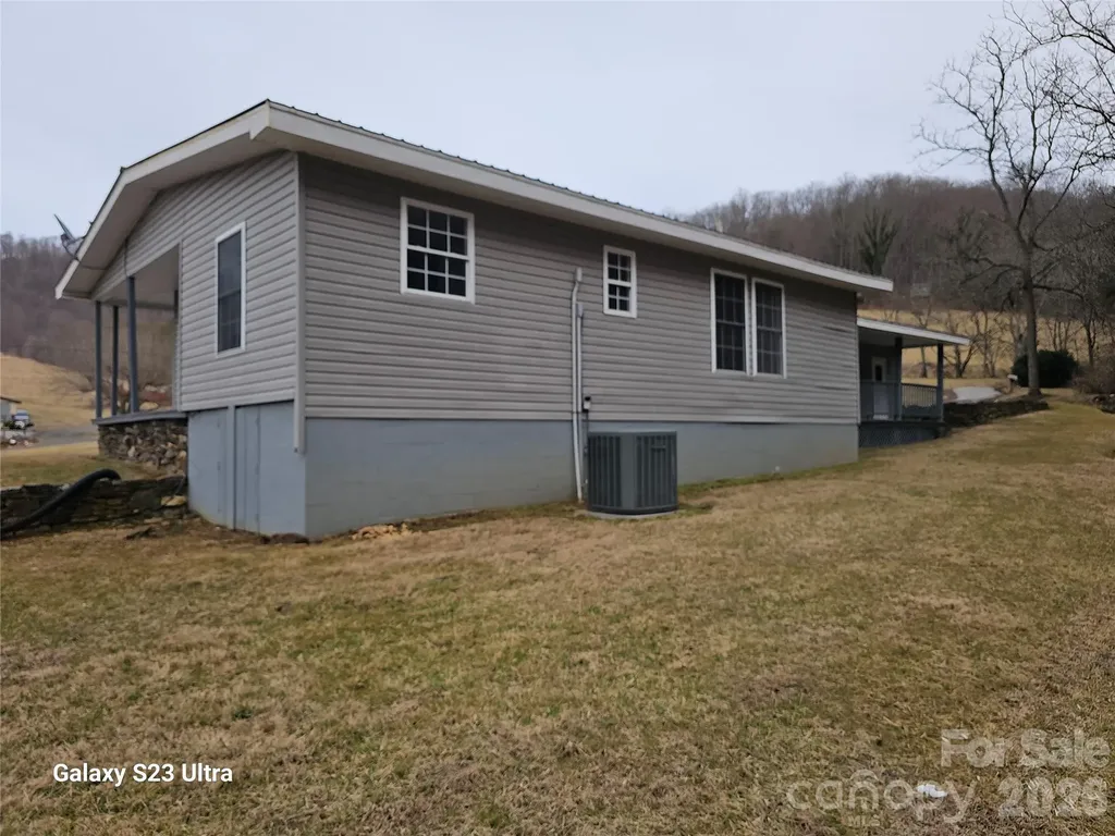 656 Water Street Bakersville NC 28705