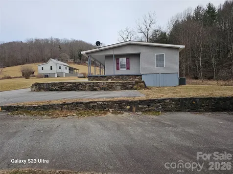 656 Water Street Bakersville NC 28705