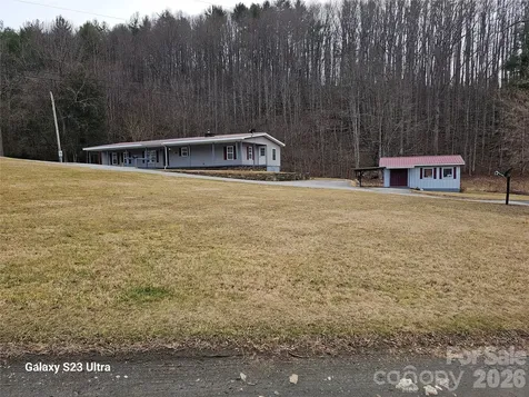 656 Water Street Bakersville NC 28705