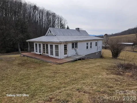 656 Water Street Bakersville NC 28705