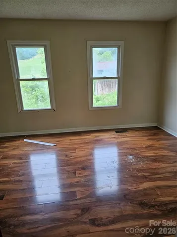 656 Water Street Bakersville NC 28705