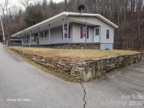 656 Water Street Bakersville NC 28705
