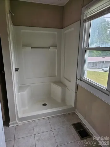 656 Water Street Bakersville NC 28705