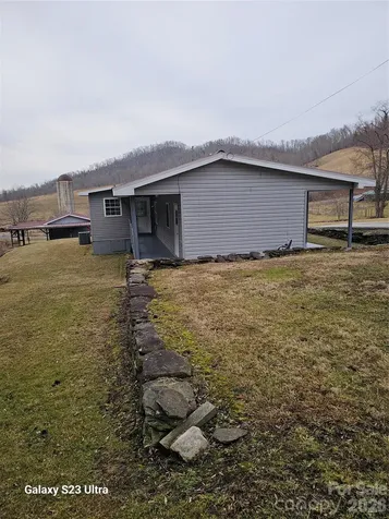 656 Water Street Bakersville NC 28705